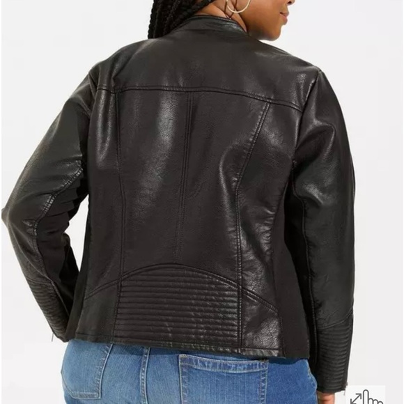 Torrid like new collarless faux leather moto jacket Classic staple piece SIZE 2 - Picture 2 of 7